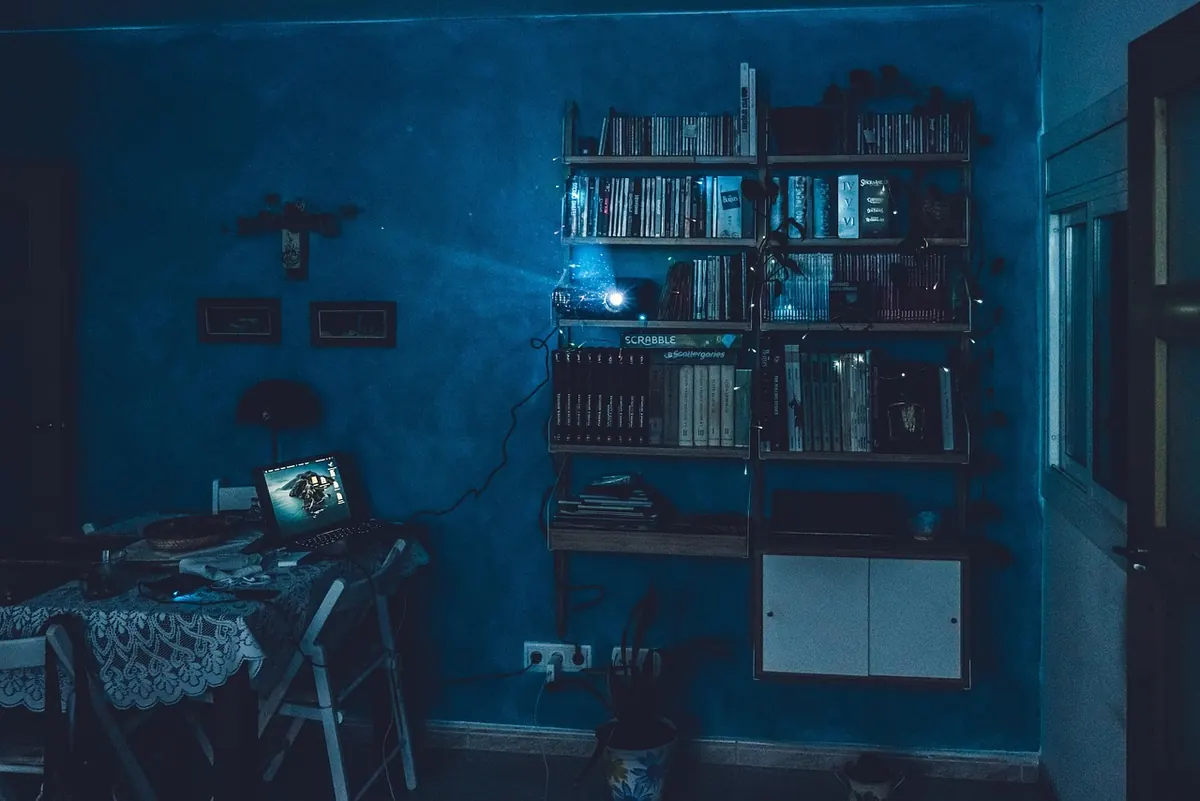 Film Review vs. Critical Essay: Key Differences for New Writers